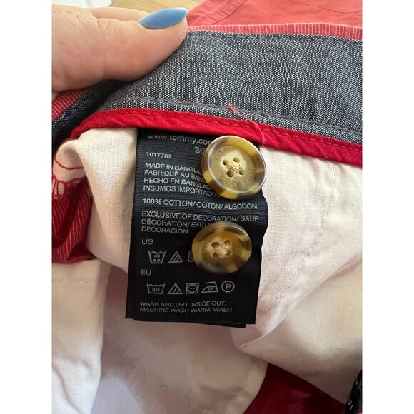 Tommy Hilfiger Men's Striped Red Chino Shorts with Pockets 100% Cotton Size 36 - Picture 7 of 8